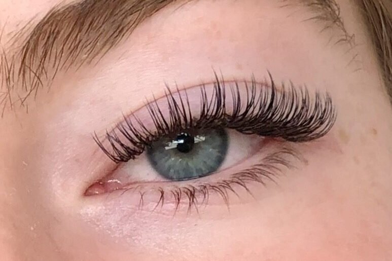 classic+eyelash+extensions